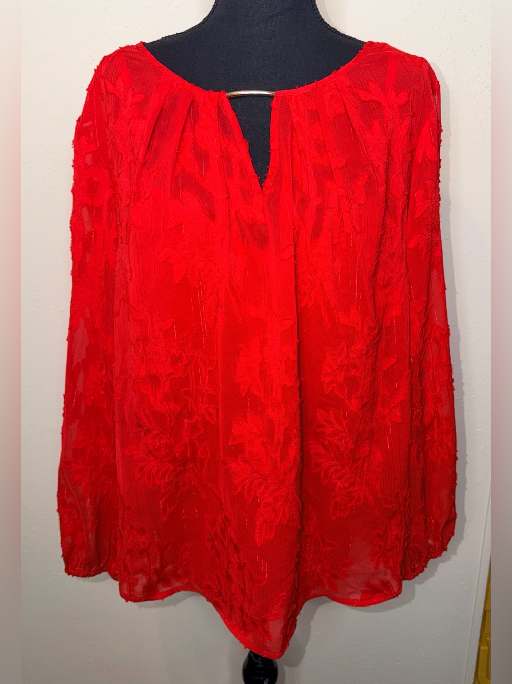 Liz Claiborne Women’s Keyhole Neck Long Sleeve Blouse w/Camisole Red Sz 1X
